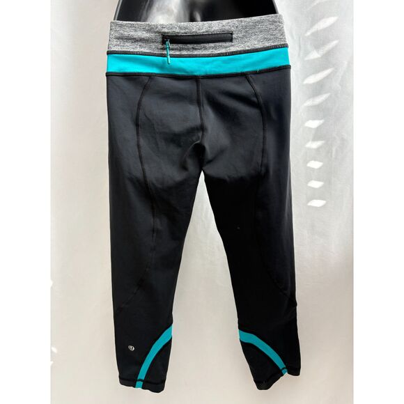 Lululemon Run Inspire Crop II Capri Pants Y2K Blue Stripes Run Yoga Size 6 Gym - Picture 5 of 10